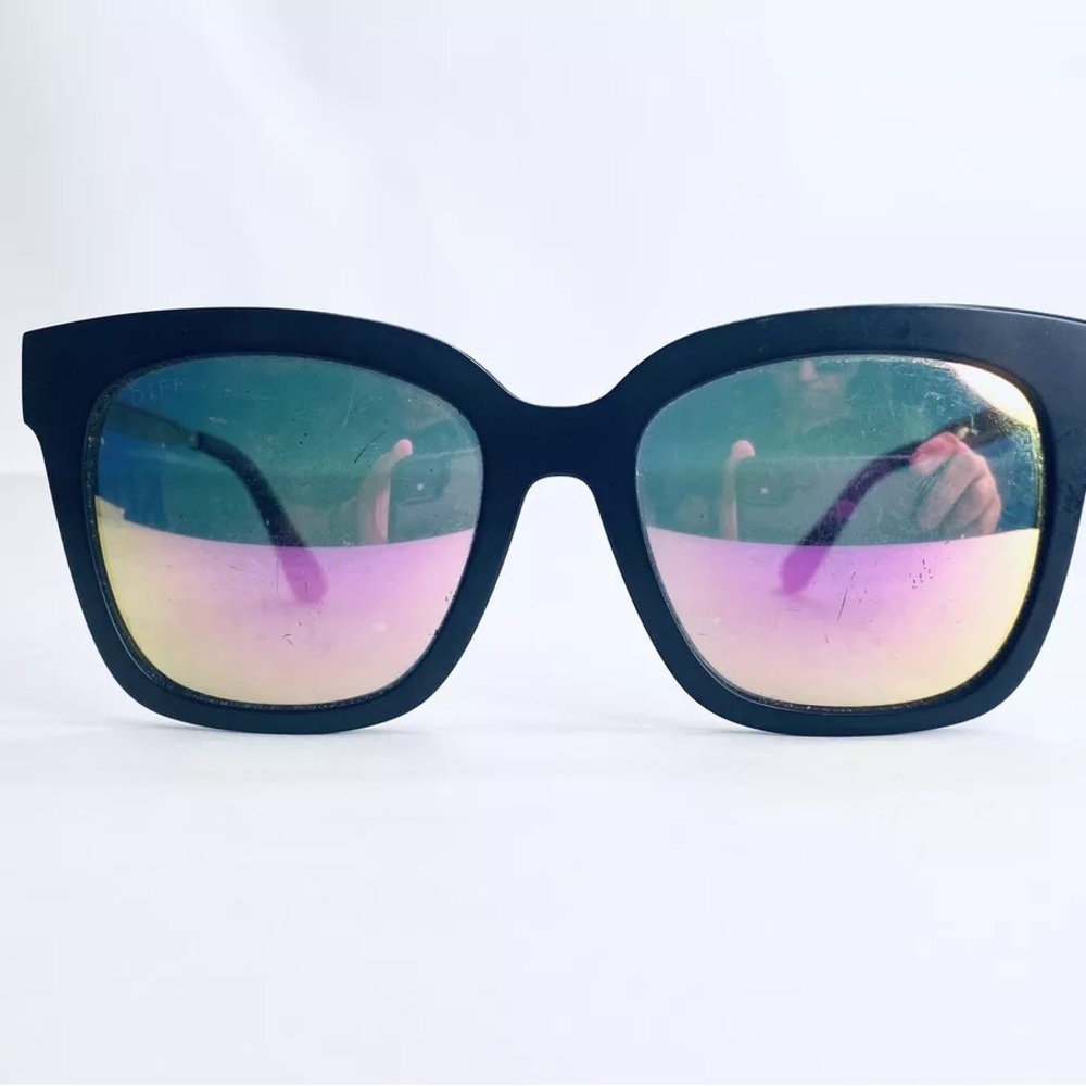 BELLA - MATTE BLACK FRAME- PINK MIRROR LENS - Polarized